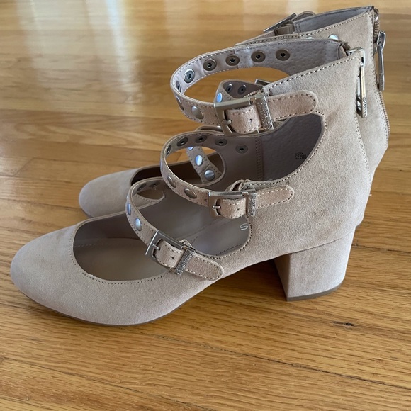 NWOT Charles David Size 8.5 Mary Jane Shoe. - Picture 3 of 11